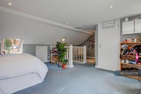 Bed 4 With Study Area And Ensuite