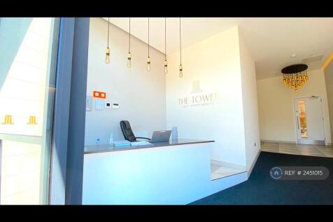 Concierge &amp; Foyer