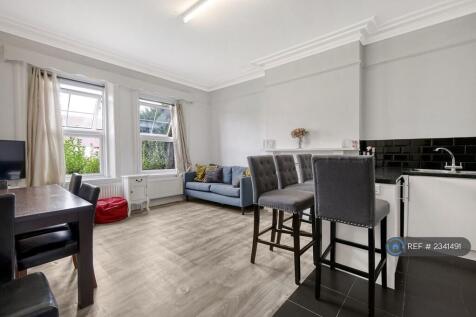 Front Lounge 