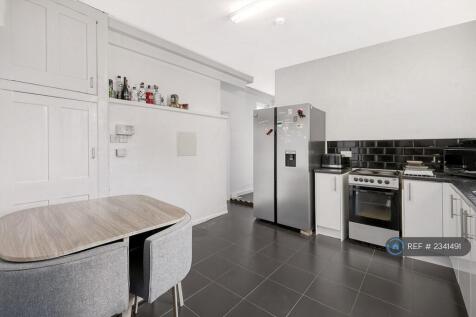 Back Kitchen 