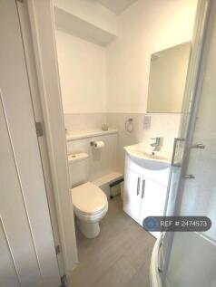 En-Suite Bathroom