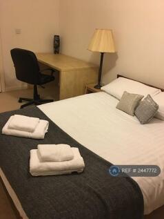 Master Bedroom With Ensuite Bathroom