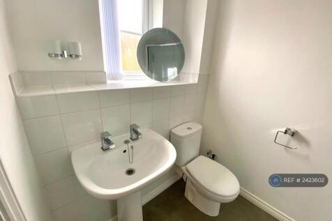 Room 2 Ensuite