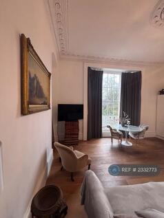 Open Plan Living Room / Kitchen