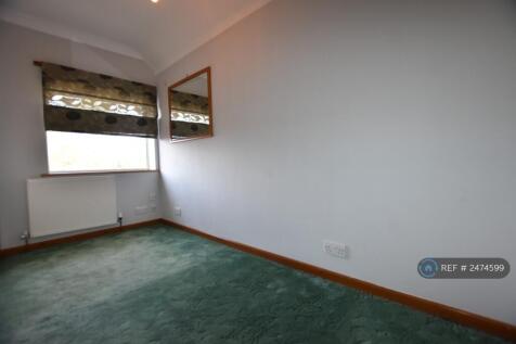Rear Bedroom