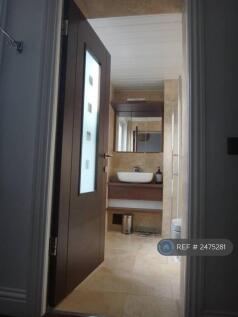 Smaller Ensuite