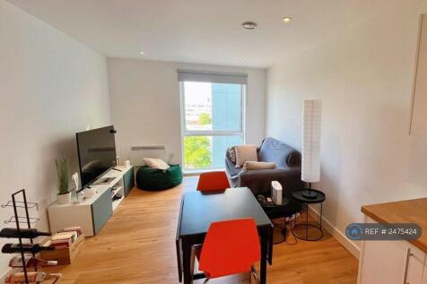 Cozy Open Plan Living Room With Big Window