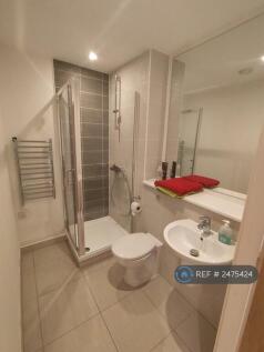 Ensuite Bathroom At Night