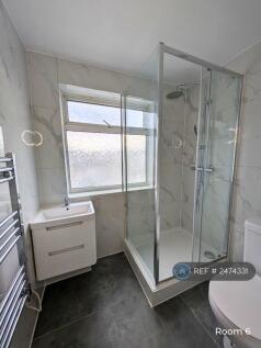 Room 6 Self-Contained_bathroom