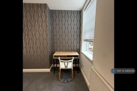 Desk/Chair