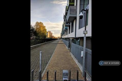 Gated And Secure Private Road With Concierge 