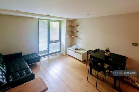 Lounge 1