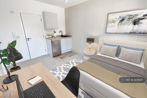 R2 - Ensuite, Kitchenette -Virtually Staged