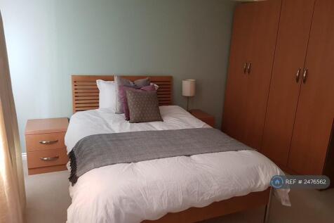 Spacious Bedroom