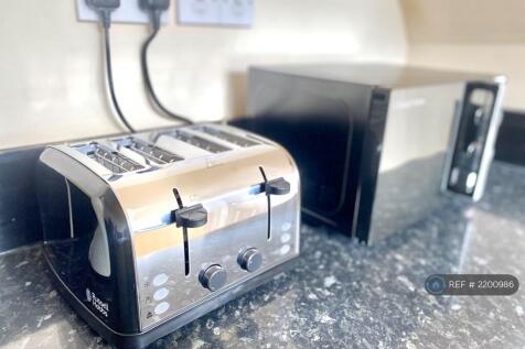 4-Slice Toaster And Microwave Oven
