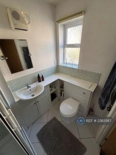 Master Bedroom Ensuite 1