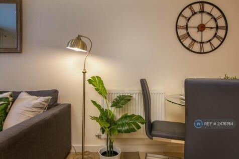 Lily Apartment