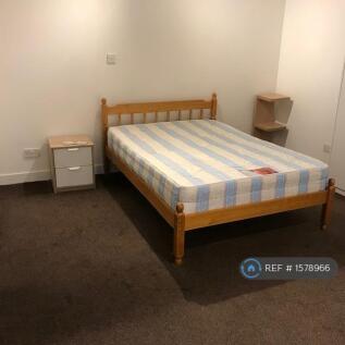 Bedroom Pic3