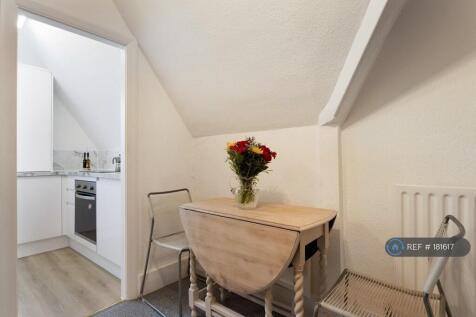 Hallway Through To Kitchen