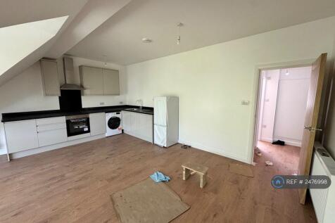 Kitchen/Living Room (Image 2)