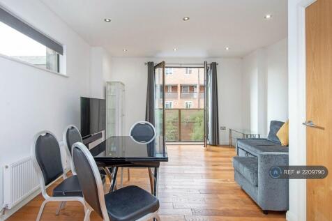 Open Plan Living Room And Kitchen 