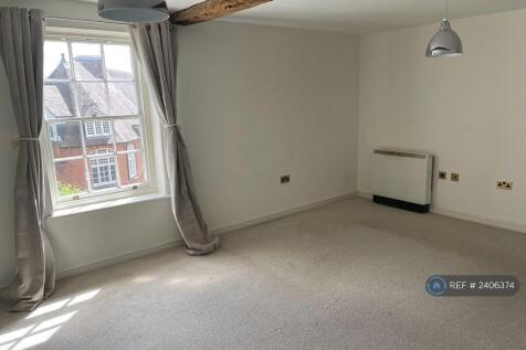 Large Sitting Room