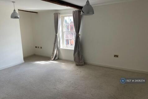 Large Sitting Room