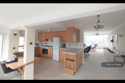 Kitchen/Living Room