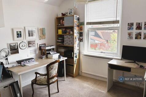Bedroom / Office