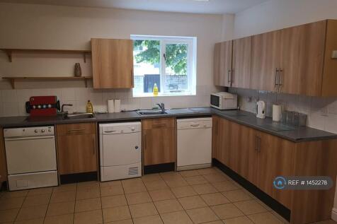 Huge Kitchen 