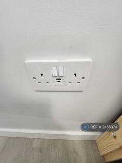 Usb a &amp; c Sockets Throughout