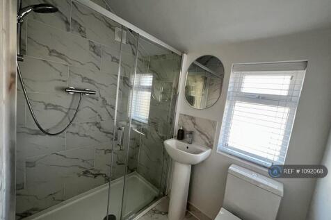 Shower Room / Toilet