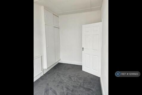 Second Double Bedroom With Built In Cupboards 