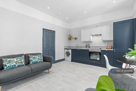 Open Plan Kitchen/Living Area