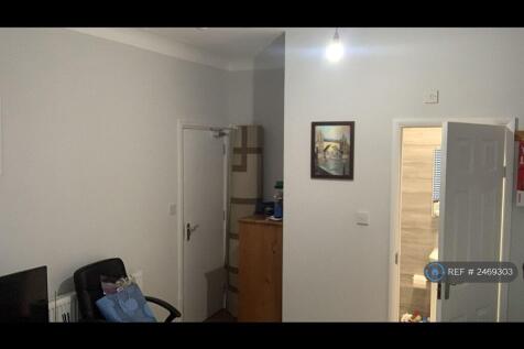 Large Ensuite Room 2