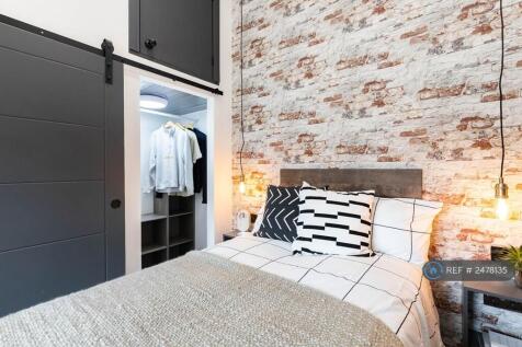 Room 1: Light, Bright, Double En-Suite