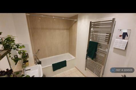 2nd Bathroom