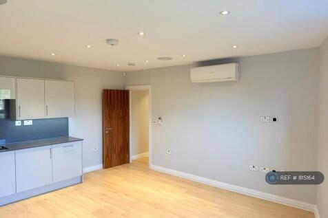 Living Room Pic 3