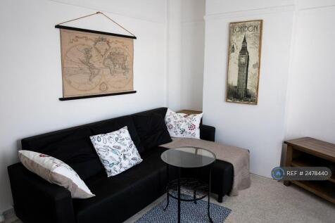 Living Room/ Study