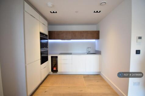 Fully Fitted Kitchen