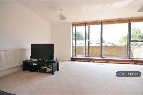 Living/Sitting Room ( No Furniture Included) 