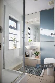 En Suite Bathroom