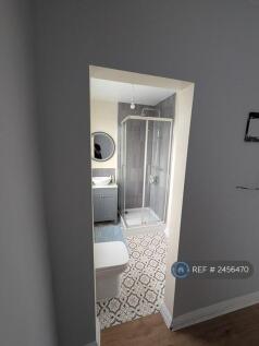 Bedroom 2 Ensuite