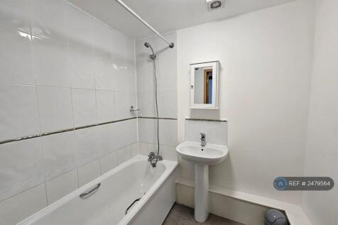 Shower/Toilet