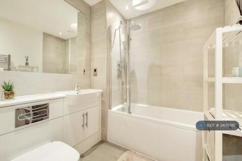 Main Bathrom