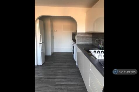 Newly Fitted Kitchen Large 