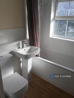 Bathroom (Pic 1)