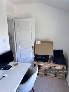 Bedroom 2/Office 