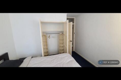 Bedroom 2, Built In Wardrobe