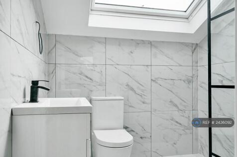Ensuite To The Master Bedroom